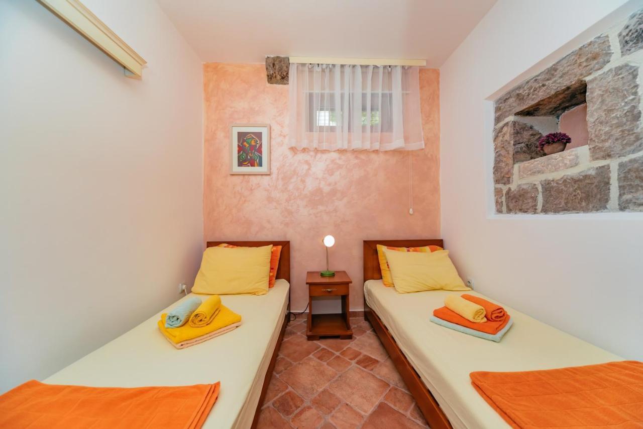 Apartments Bigovo Veljic Tivat Ngoại thất bức ảnh